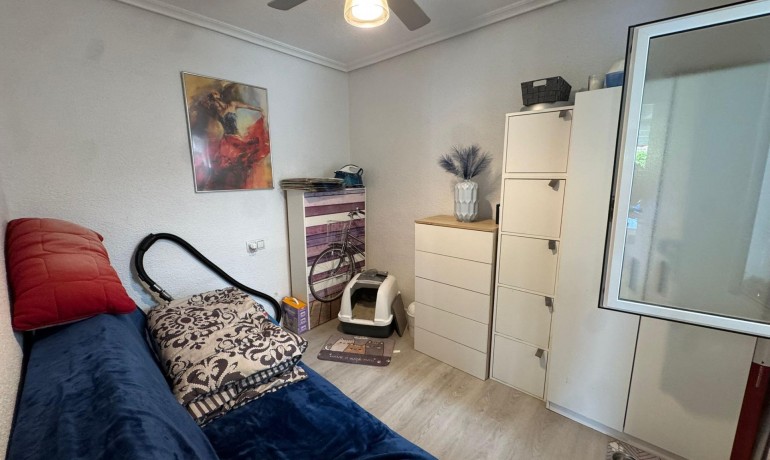 Venta - Apartamento / piso -
Torrevieja - La Siesta - El Salado - Torreta
