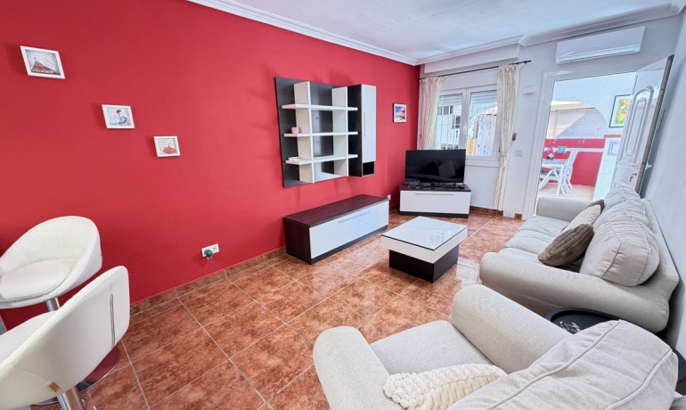 Venta - Apartamento / piso -
San Miguel de Salinas - San Miguel De Salinas