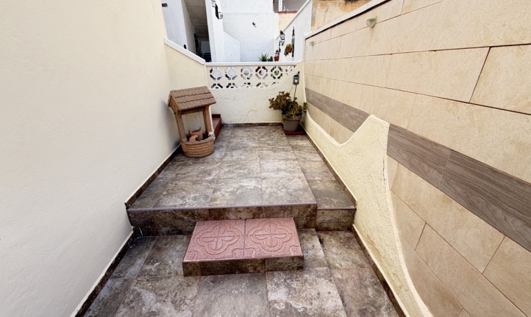 Venta - Apartamento / piso -
San Miguel de Salinas - San Miguel De Salinas