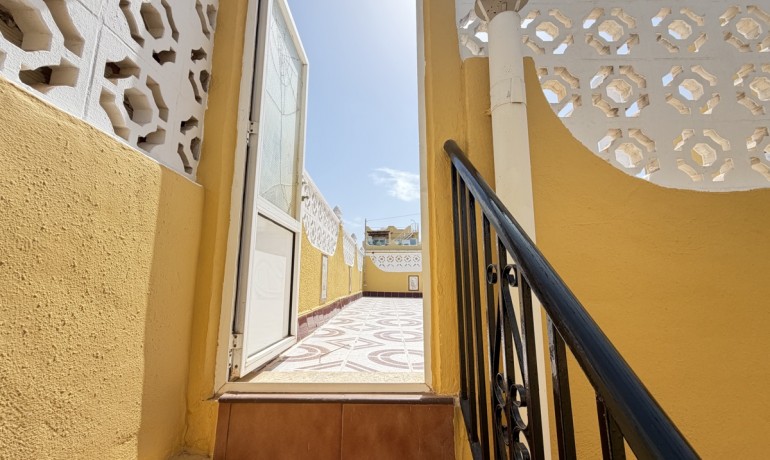Venta - Apartamento / piso -
San Miguel de Salinas - San Miguel De Salinas