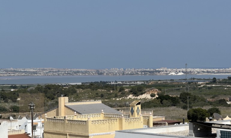 Venta - Apartamento / piso -
San Miguel de Salinas - San Miguel De Salinas
