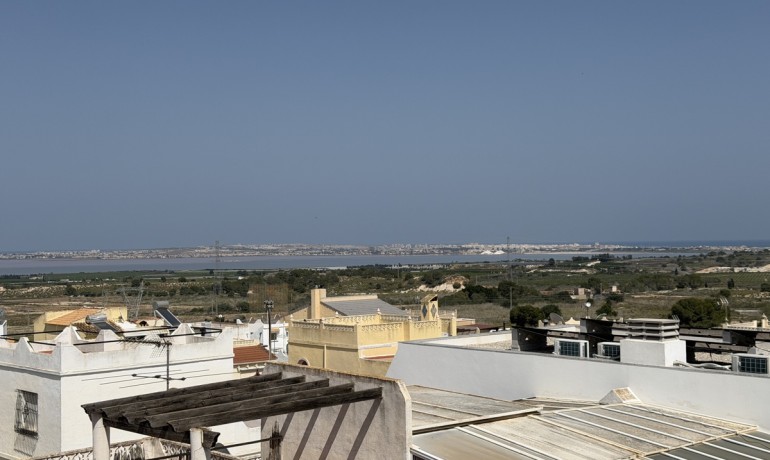 Venta - Apartamento / piso -
San Miguel de Salinas - San Miguel De Salinas