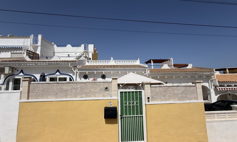Venta - Apartamento / piso -
San Miguel de Salinas - San Miguel De Salinas