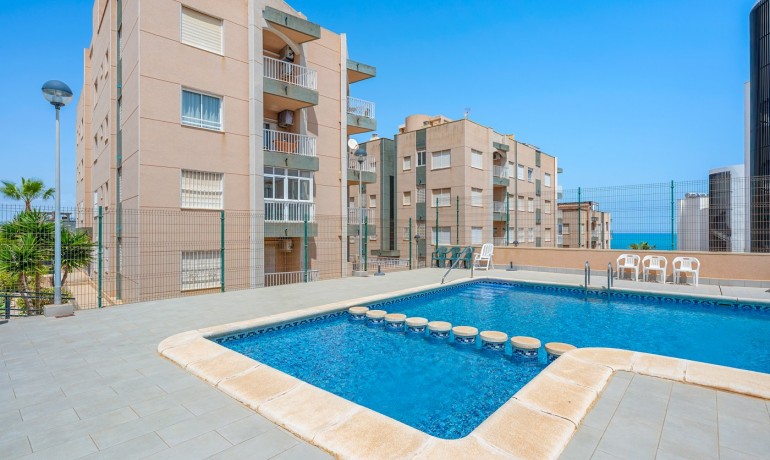 Venta - Apartamento / piso -
Torrevieja - La Mata
