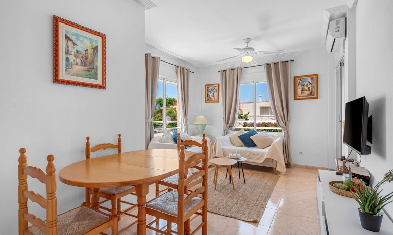 Venta - Apartamento / piso -
Torrevieja - La Mata