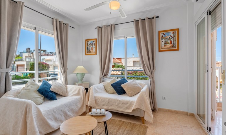 Venta - Apartamento / piso -
Torrevieja - La Mata