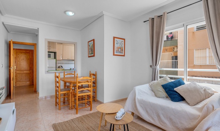 Venta - Apartamento / piso -
Torrevieja - La Mata