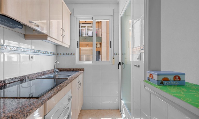 Venta - Apartamento / piso -
Torrevieja - La Mata
