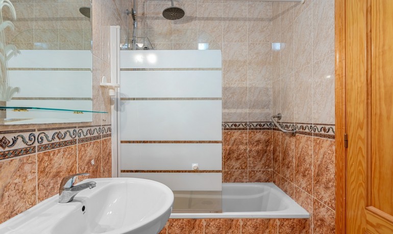 Venta - Apartamento / piso -
Torrevieja - La Mata