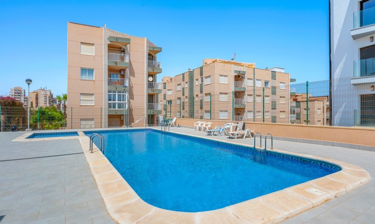 Venta - Apartamento / piso -
Torrevieja - La Mata