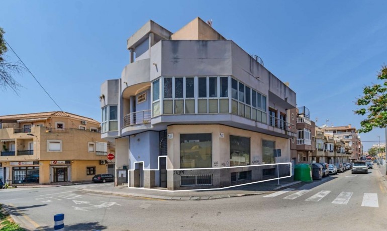 Venta - Comercial -
Torrevieja - Nueva Torrevieja - Aguas Nuevas