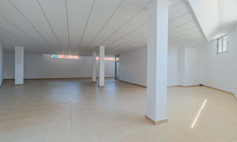 Venta - Comercial -
Torrevieja - Nueva Torrevieja - Aguas Nuevas