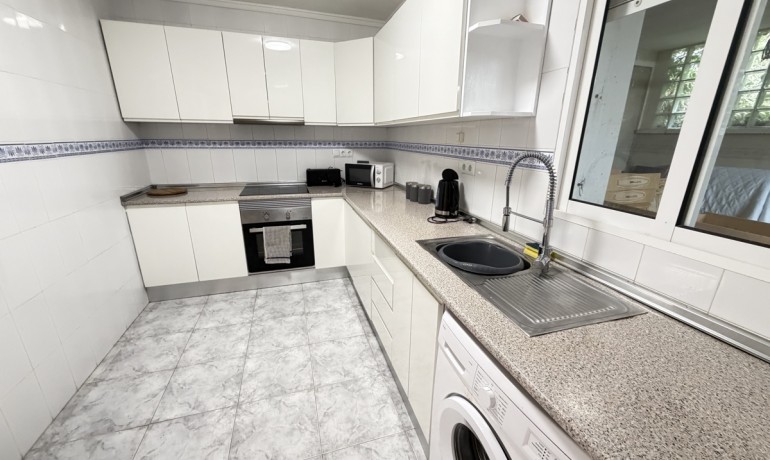Sale - Villa -
Villamartin
