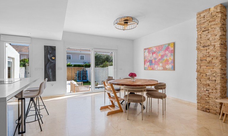 Venta - Casa -
Alicante - Playa San Juan