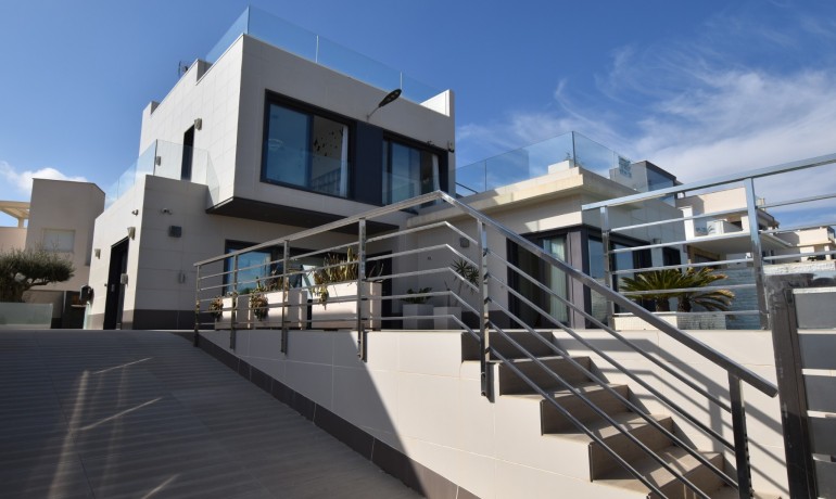 Venta - Villa -
San Miguel de Salinas - San Miguel - Town