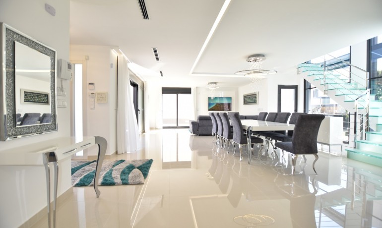 Venta - Villa -
San Miguel de Salinas - San Miguel - Town