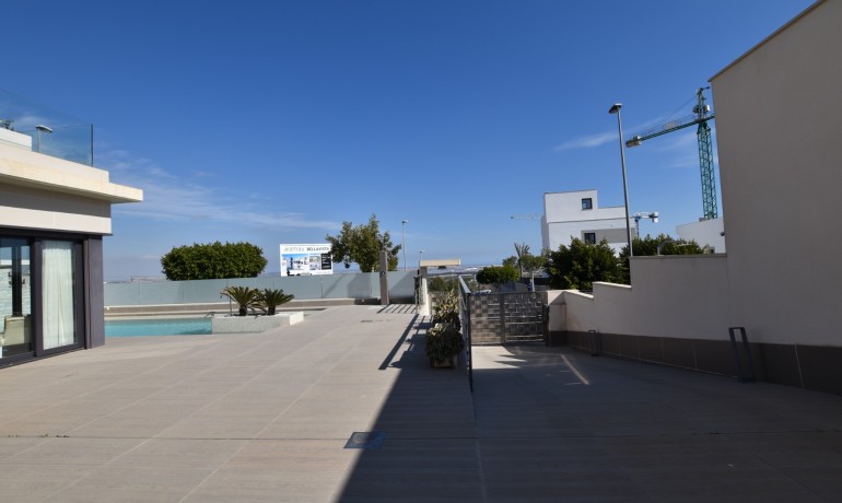 Venta - Villa -
San Miguel de Salinas - San Miguel - Town