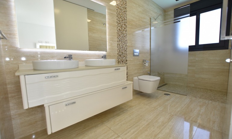 Venta - Villa -
San Miguel de Salinas - San Miguel - Town