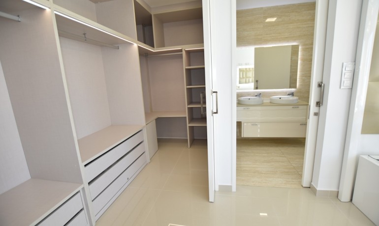 Venta - Villa -
San Miguel de Salinas - San Miguel - Town