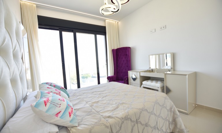 Venta - Villa -
San Miguel de Salinas - San Miguel - Town