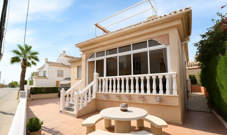 Venta - Villa -
Algorfa - Montemar