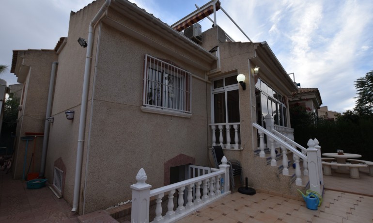 Venta - Villa -
Algorfa - Montemar