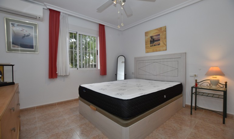 Venta - Villa -
Algorfa - Montemar