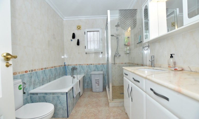 Venta - Villa -
Algorfa - Montemar
