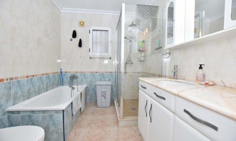 Venta - Villa -
Algorfa - Montemar