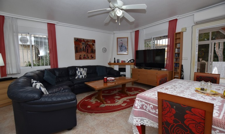 Venta - Villa -
Algorfa - Montemar
