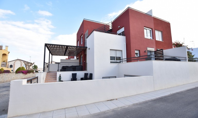 Venta - Villa -
Algorfa - La Finca Golf Resort