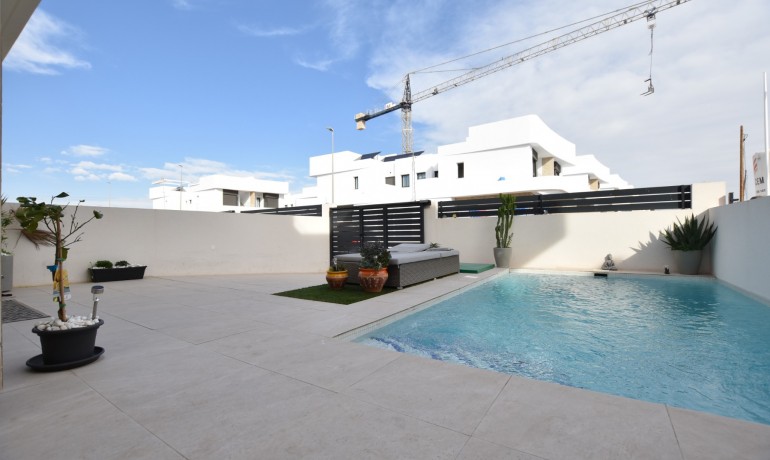 Revente - Villa -
Los Montesinos - La Herrada