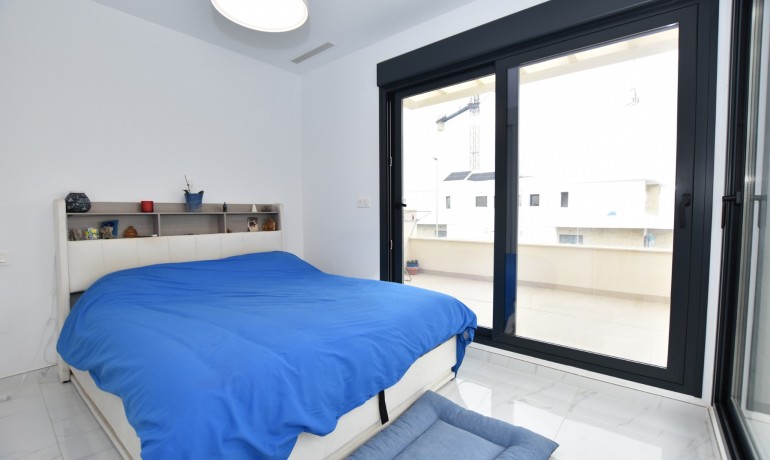 Revente - Villa -
Los Montesinos - La Herrada