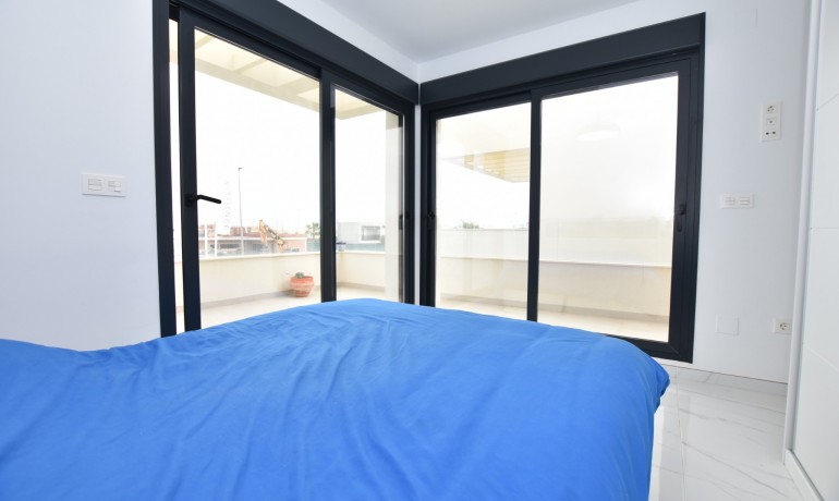 Revente - Villa -
Los Montesinos - La Herrada