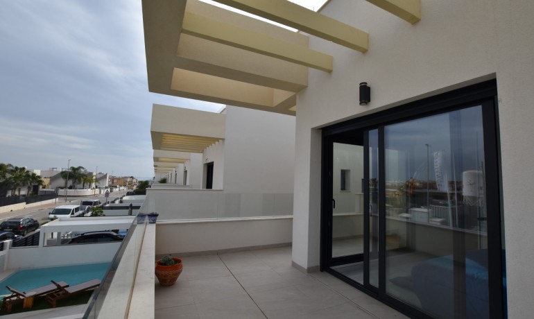 Revente - Villa -
Los Montesinos - La Herrada