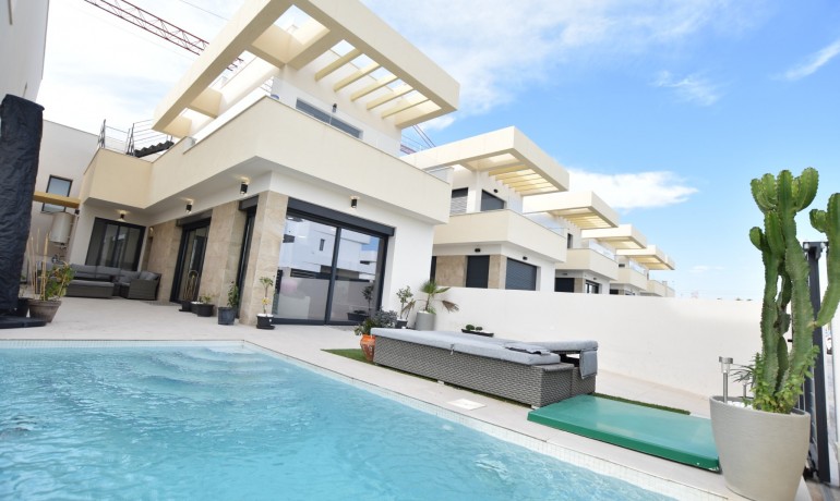 Revente - Villa -
Los Montesinos - La Herrada