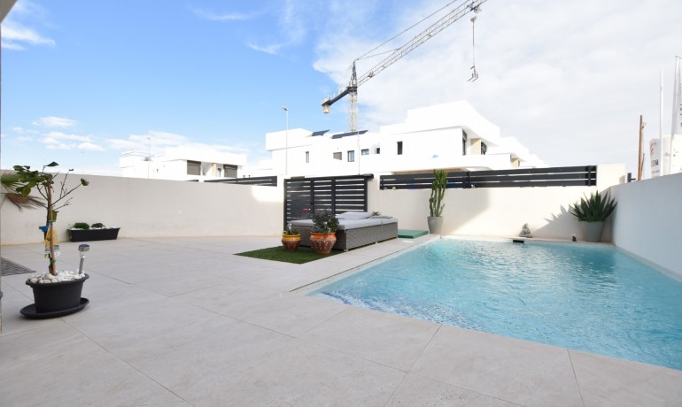 Revente - Villa -
Los Montesinos - La Herrada