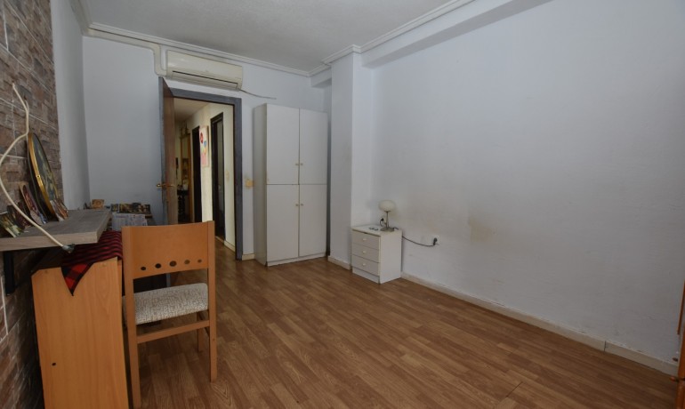 Herverkoop - Appartement / Flat -
Torrevieja - Torrevieja - Centre