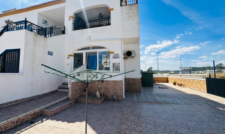 Venta - Apartamento / piso -
Orihuela - Entre Naranjos Vistabella