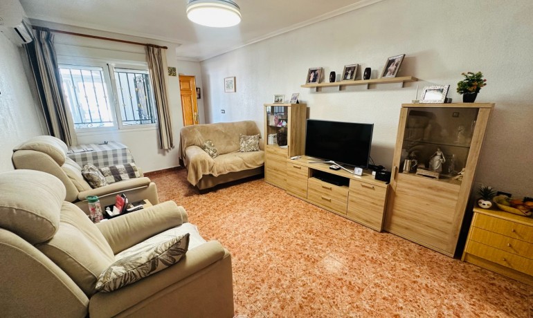 Venta - Apartamento / piso -
Orihuela - Entre Naranjos Vistabella