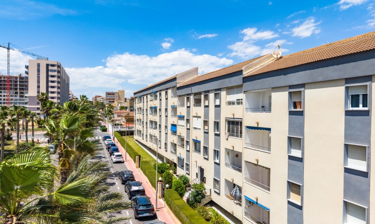 Sale - Apartment / Flat -
Orihuela Costa* - Punta Prima