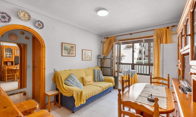 Venta - Apartamento / piso -
Torrevieja - La Mata