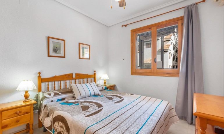 Venta - Apartamento / piso -
Torrevieja - La Mata