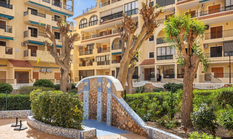 Venta - Apartamento / piso -
Torrevieja - La Mata