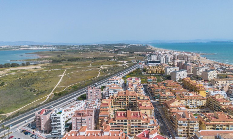 Venta - Apartamento / piso -
Torrevieja - La Mata