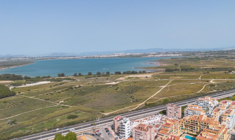 Venta - Apartamento / piso -
Torrevieja - La Mata