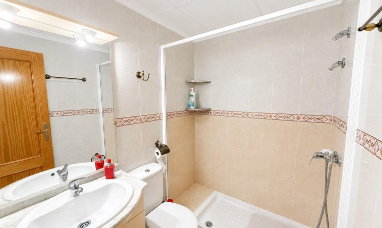 Venta - Apartamento / piso -
Torrevieja - Nueva Torrevieja