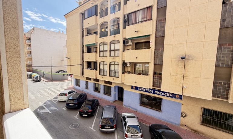 Sale - Apartment / Flat -
Torrevieja* - Torrevieja