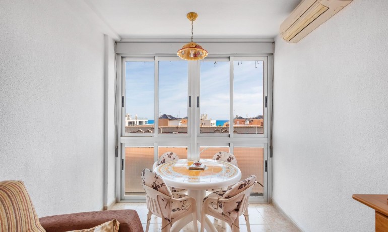 Venta - Apartamento / piso -
Torrevieja - La Mata pueblo