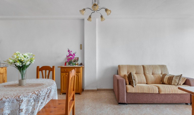 Venta - Apartamento / piso -
Torrevieja - La Mata pueblo
